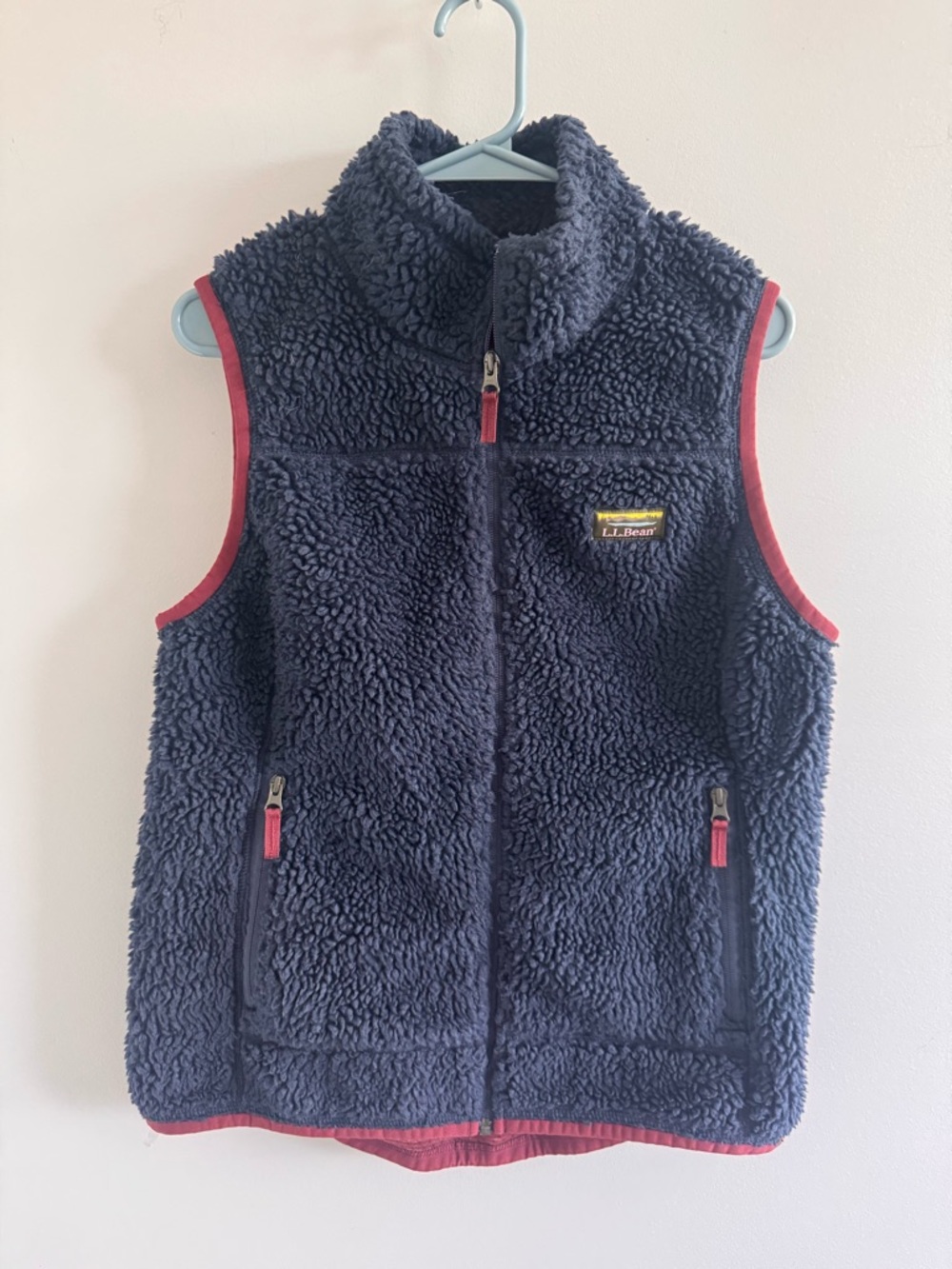 L.L.Bean Navy Sherpa Fleece Vest with maroon trim Mountain Pile‎ Men's Medium